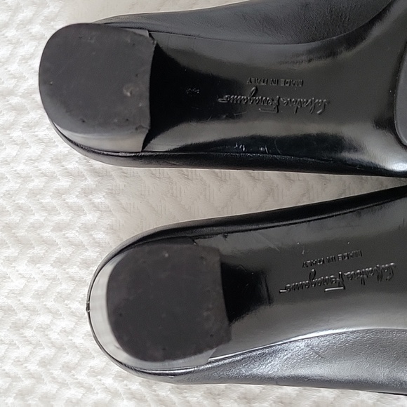 Ferragamo women's shoes - Picture 4 of 4